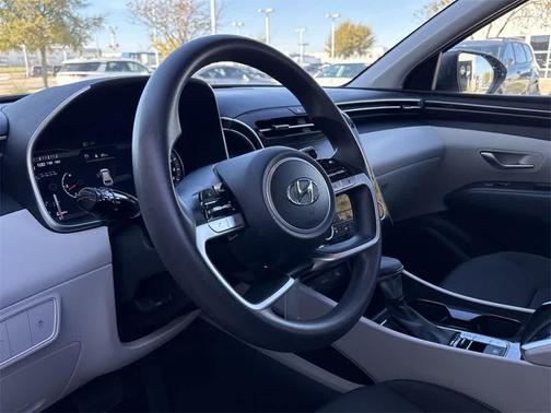 2024 Hyundai TUCSON SE