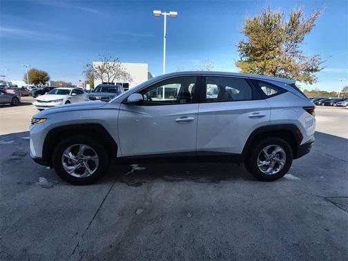 2024 Hyundai TUCSON SE