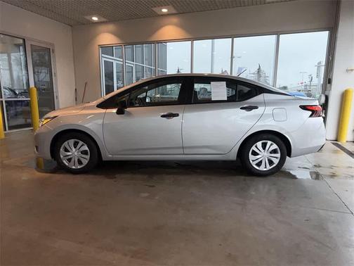 2024 Nissan Versa 1.6 S