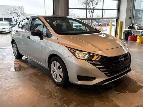 2024 Nissan Versa 1.6 S