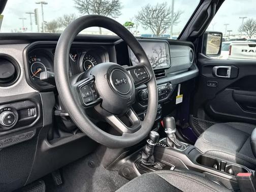 2026 Jeep Gladiator Sport