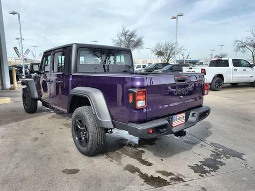 2026 Jeep Gladiator Sport