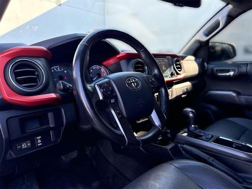 2016 Toyota Tacoma TRD Sport