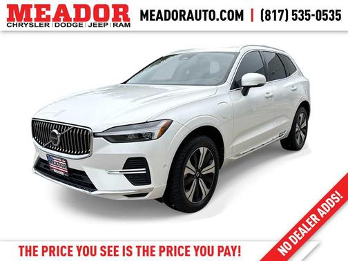 2023 Volvo XC60 Recharge Plug-In Hybrid T8 Plus Bright Theme