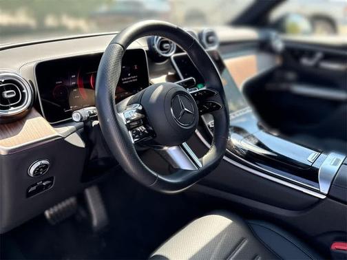 2025 Mercedes-Benz GLC 300 Base