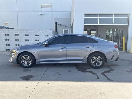 2022 Kia K5 LXS
