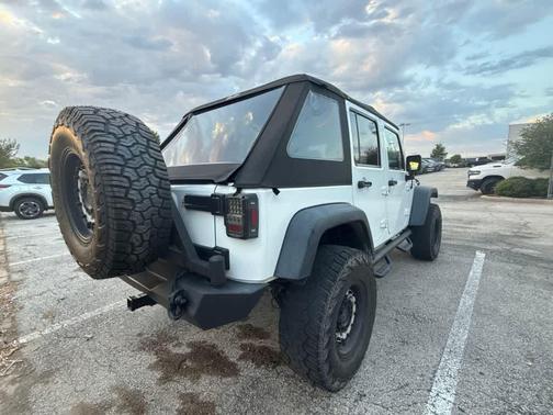 Bright White Clearcoat 2015 Jeep Wrangler Unlimited Sport