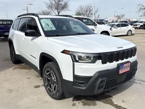 2026 Jeep Cherokee Laredo 4x4