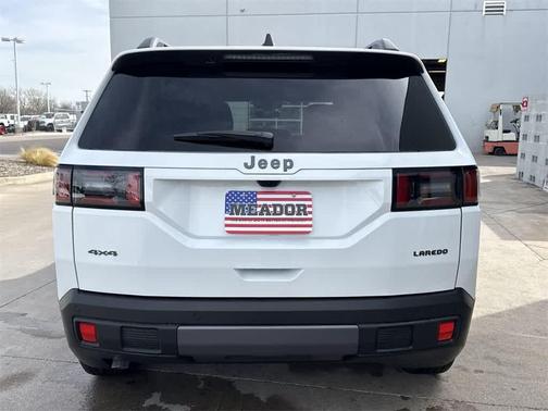 2026 Jeep Cherokee Laredo 4x4