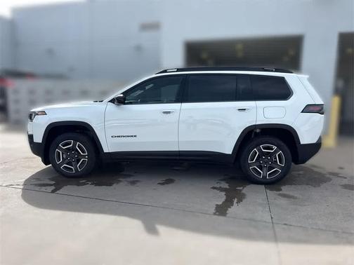 2026 Jeep Cherokee Laredo 4x4