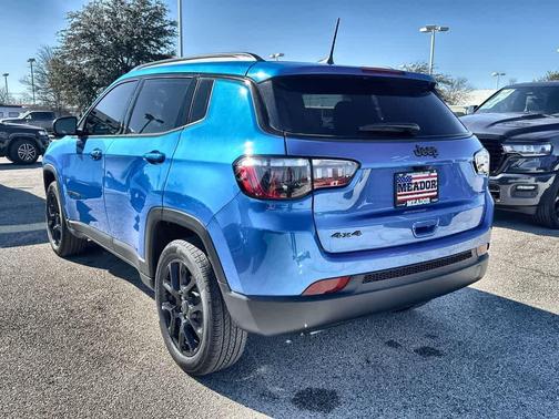Fathom Blue Pearl Coat 2026 Jeep Compass Latitude