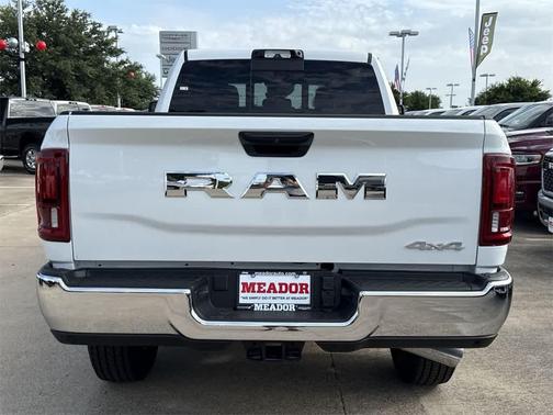 2025 RAM 2500 Tradesman Crew Cab 4x4 6'4' Box