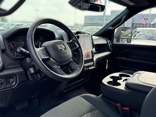 2025 RAM 2500 Tradesman Crew Cab 4x4 6'4' Box