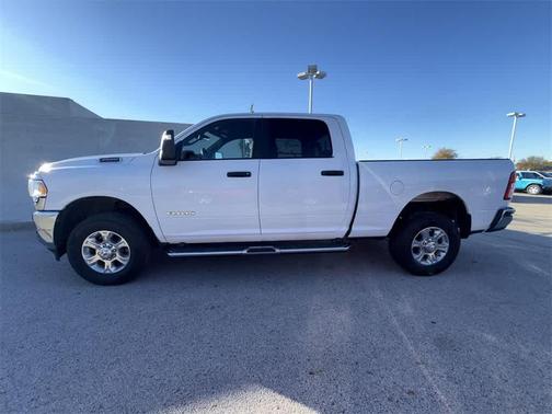 2023 RAM 2500 Big Horn Crew Cab 4x4 6'4' Box