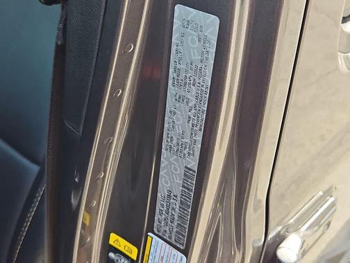 Granite Crystal Metallic Clearcoat 2025 Jeep Gladiator Texas Trail