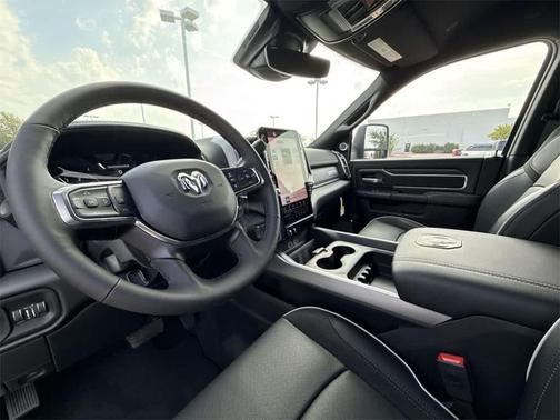 2026 RAM 2500 Laramie Crew Cab 4x4 8' Box