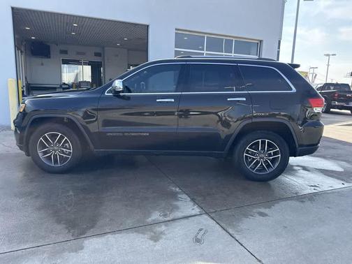 Diamond Black Crystal Pearlcoat 2019 Jeep Grand Cherokee Limited