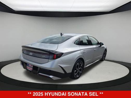 Aero Silver 2025 Hyundai SONATA SEL