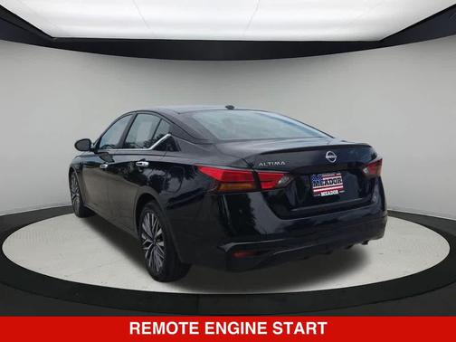 Super Black 2025 Nissan Altima SV FWD