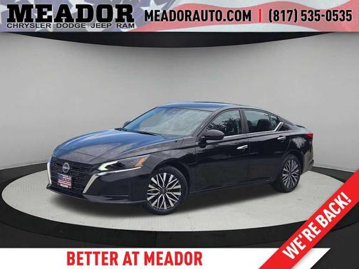 Super Black 2025 Nissan Altima SV FWD