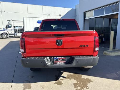 2024 RAM 1500 Classic Warlock Crew Cab 4x4 5'7' Box