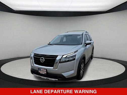 Brilliant Silver Metallic 2023 Nissan Pathfinder SL FWD