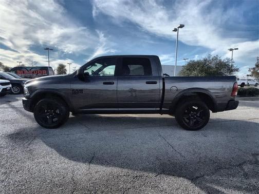 2024 RAM 1500 Classic Warlock Crew Cab 4x2 5'7' Box