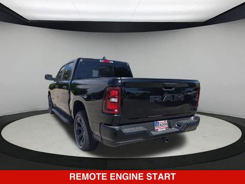 Diamond Black Crystal Pearlcoat 2026 RAM 1500 Express