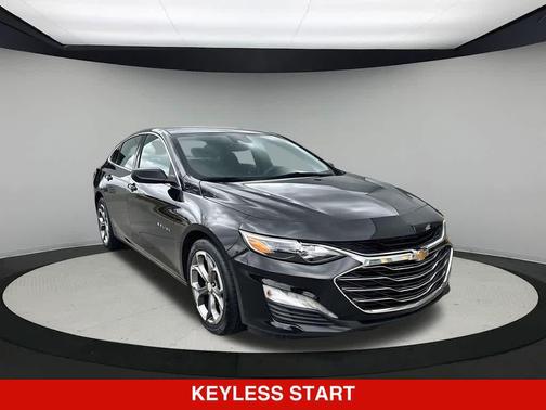 Mosaic Black Metallic 2024 Chevrolet Malibu FWD 1LT