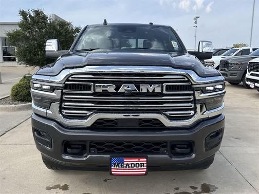 2026 RAM 2500 Laramie Crew Cab 4x4 8' Box