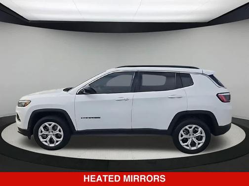 Bright White Clearcoat 2024 Jeep Compass Latitude