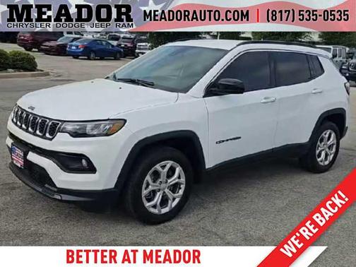 Bright White Clearcoat 2024 Jeep Compass Latitude