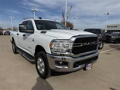 2022 RAM 2500 Laramie Crew Cab 4x4 6'4' Box