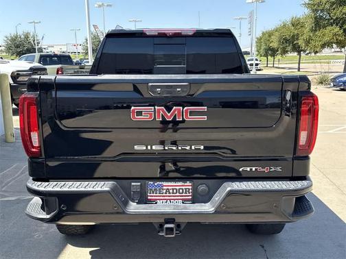 2023 GMC Sierra 1500 AT4X