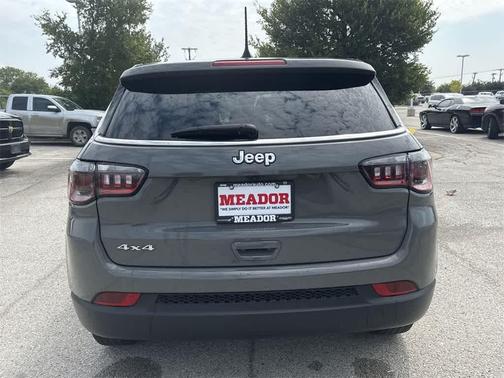 2023 Jeep Compass Sport