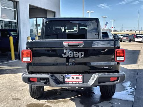 2026 Jeep Gladiator Sahara 4x4