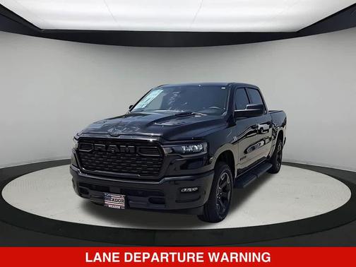 Diamond Black Crystal Pearlcoat 2026 RAM 1500 Express