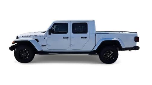 Bright White Clearcoat 2026 Jeep Gladiator Texas Trail 4x4