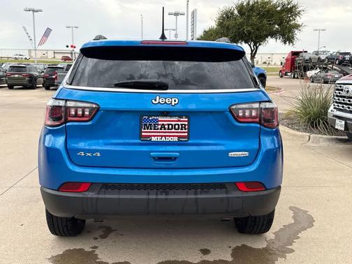 Hydro Blue Pearlcoat 2024 Jeep Compass Latitude