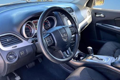 Granite Pearlcoat 2020 Dodge Journey SE Value