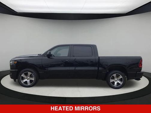 Diamond Black Crystal Pearlcoat 2025 RAM 1500 Tradesman