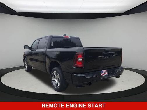 Diamond Black Crystal Pearlcoat 2025 RAM 1500 Tradesman