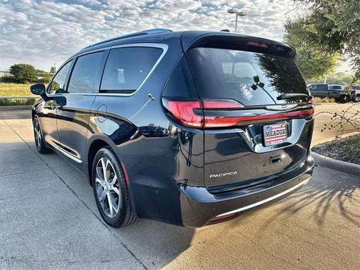 2024 Chrysler Pacifica L