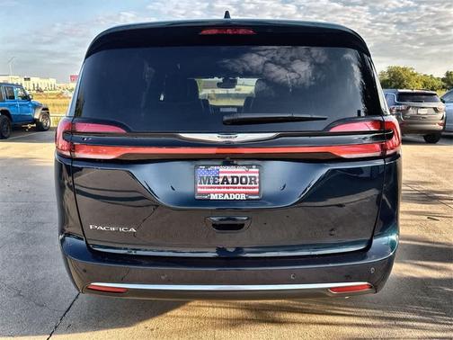 2024 Chrysler Pacifica L