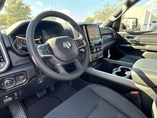 Diamond Black Crystal Pearlcoat 2026 RAM 1500 Lone Star