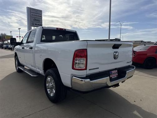 2024 RAM 2500 Big Horn Crew Cab 4x4 6'4' Box