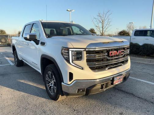 2025 GMC Sierra 1500 SLT