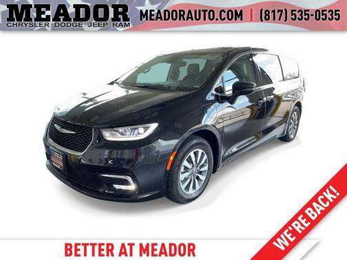 2024 Chrysler Pacifica Hybrid Select