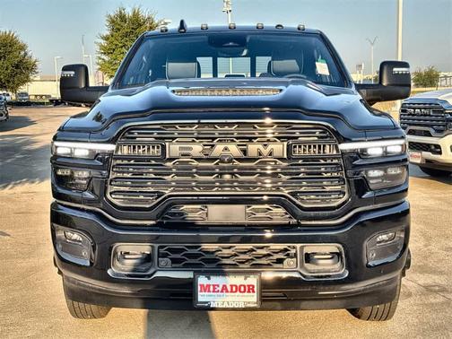 2026 RAM 3500 Laramie Crew Cab 4x4 8' Box