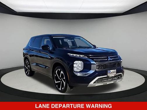 Cosmic Blue Metallic 2024 Mitsubishi Outlander SE 2.5 2WD